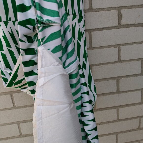 Vintage Dress Green White Vertical Geometric Stripes 32"B 27"W Retro 60s 70s - Picture 9 of 13